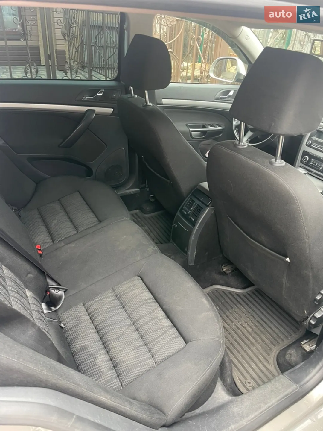 2010 Skoda Octavia - мініатюра 9