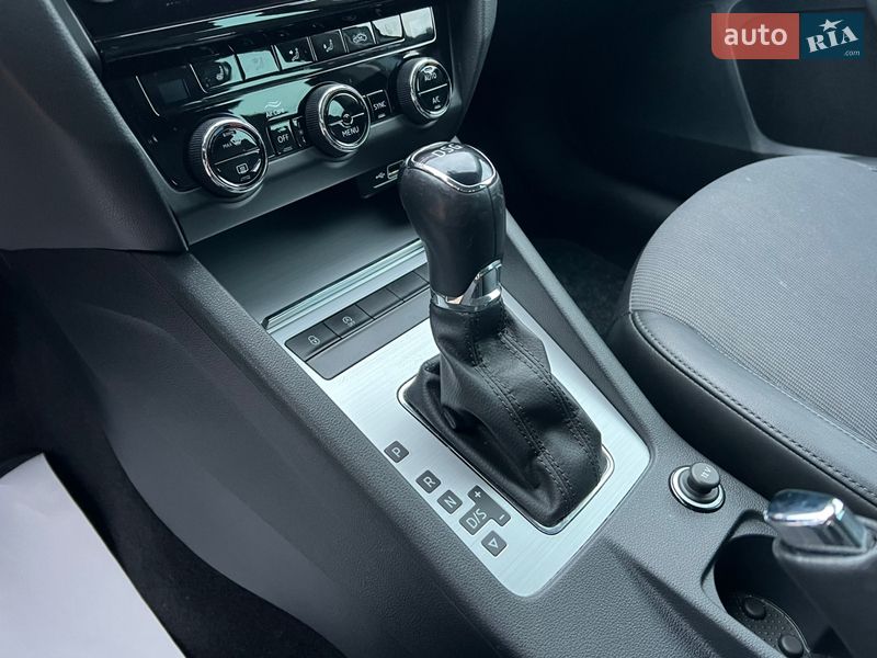 Универсал Skoda Octavia 2019 в Радивилове фото 29 Универсал Skoda Octavia 2019 в Радивилове