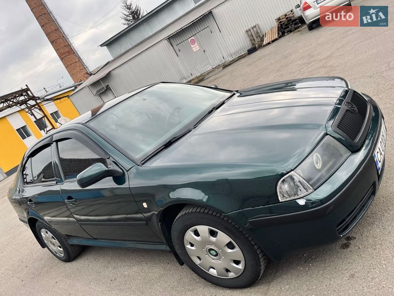 Лифтбек Skoda Octavia 2003 в Черкассах