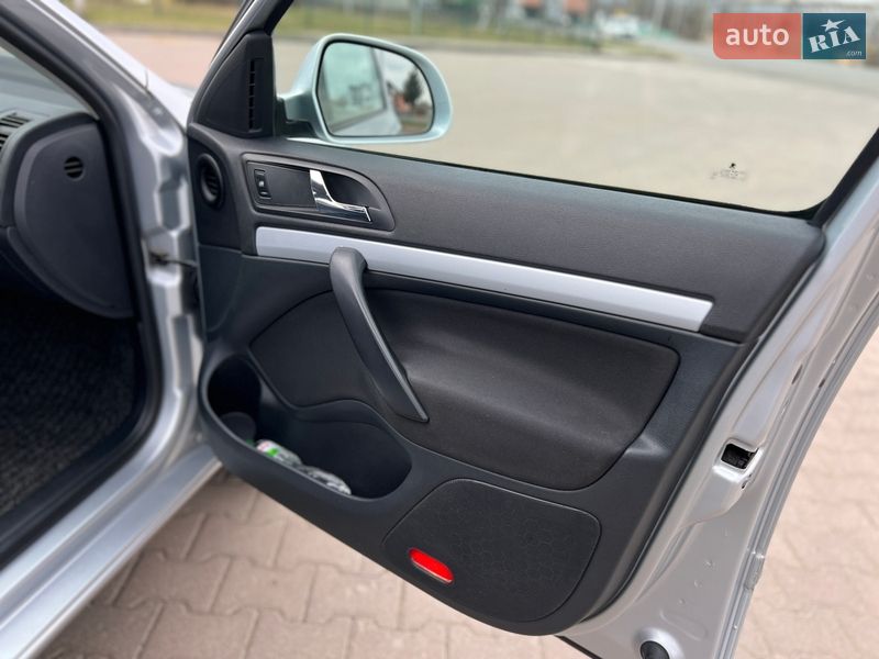 Ліфтбек Skoda Octavia 2009 в Косові