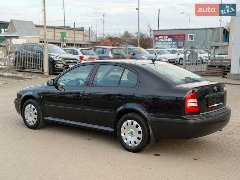 Лифтбек Skoda Octavia 2009 в Ровно