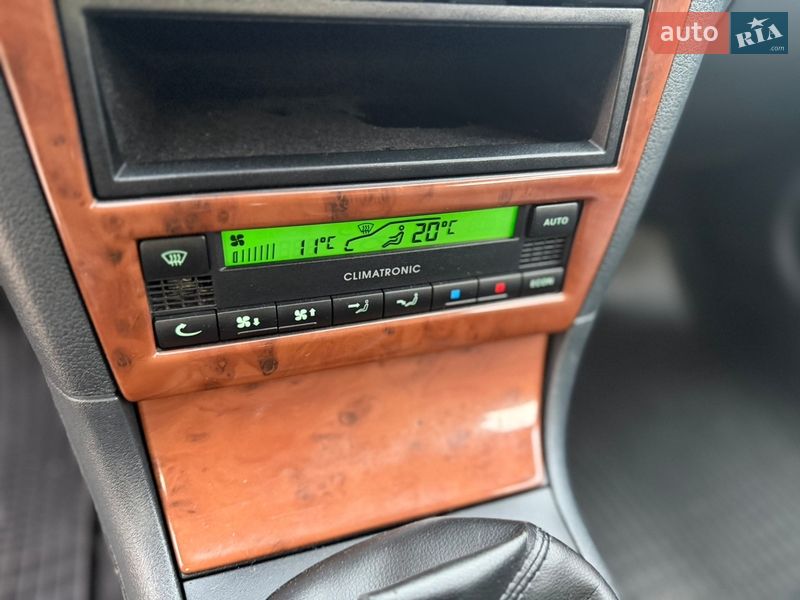 Лифтбек Skoda Octavia 2009 в Ровно