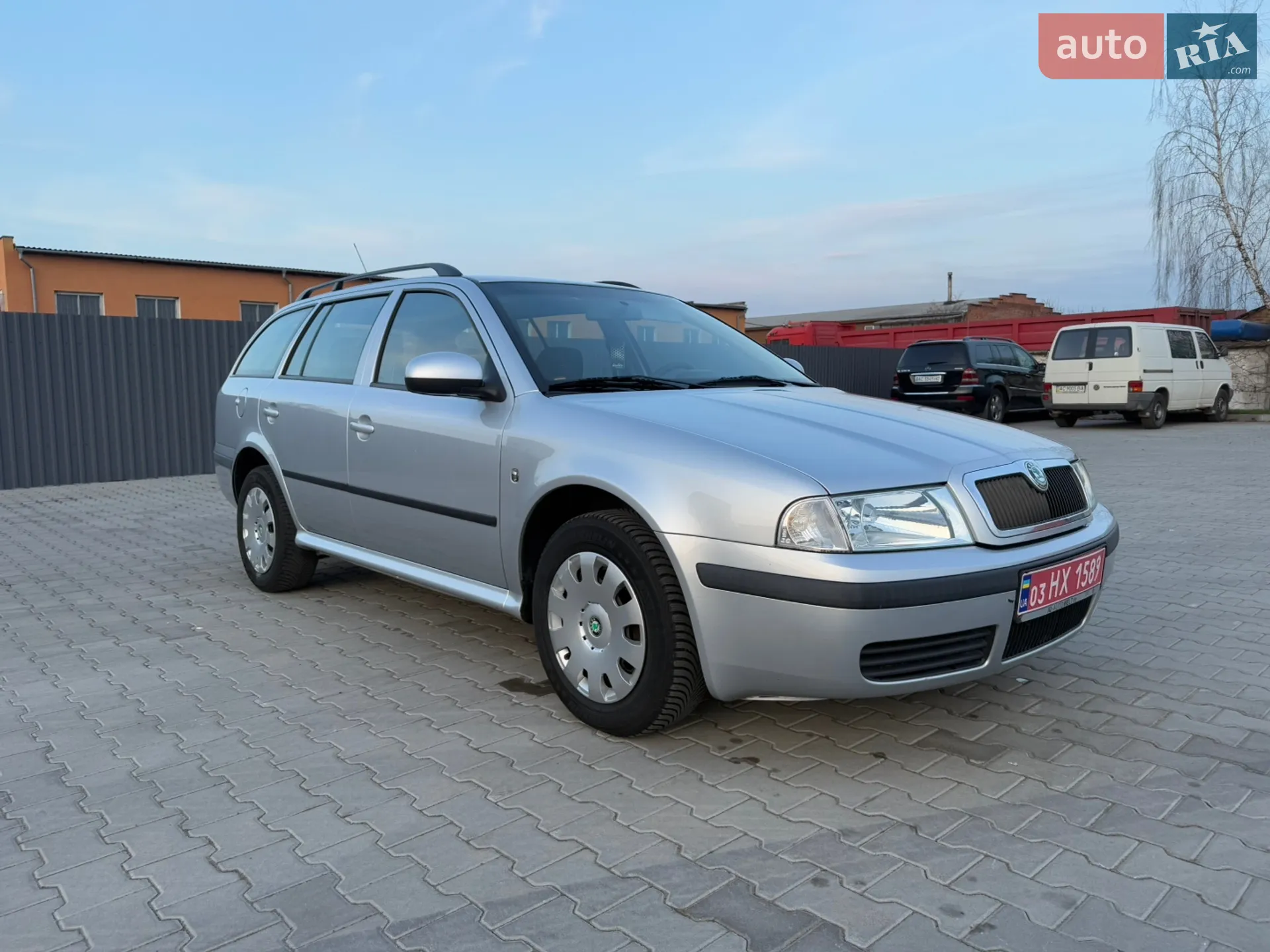 2010 Skoda Octavia - мініатюра 12