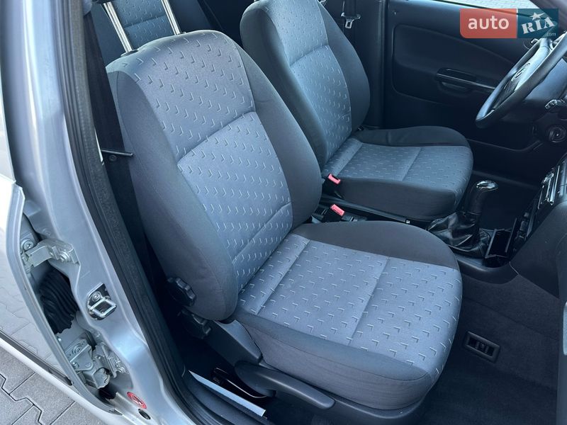 Лифтбек Skoda Octavia 2002 в Дубно фото 49 Лифтбек Skoda Octavia 2002 в Дубно