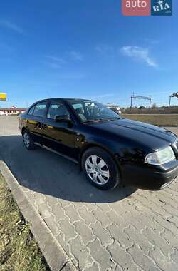 Лифтбек Skoda Octavia 2003 в Бродах
