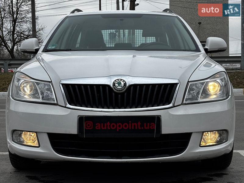 Универсал Skoda Octavia 2012 в Белогородке
