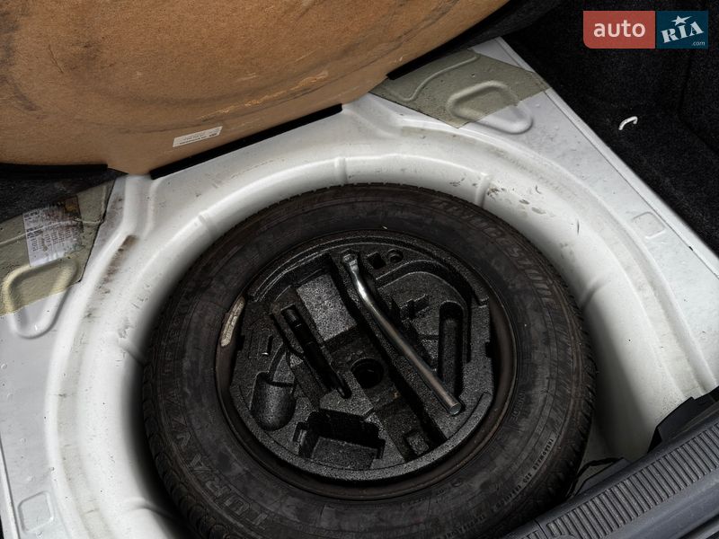 Универсал Skoda Octavia 2012 в Белогородке