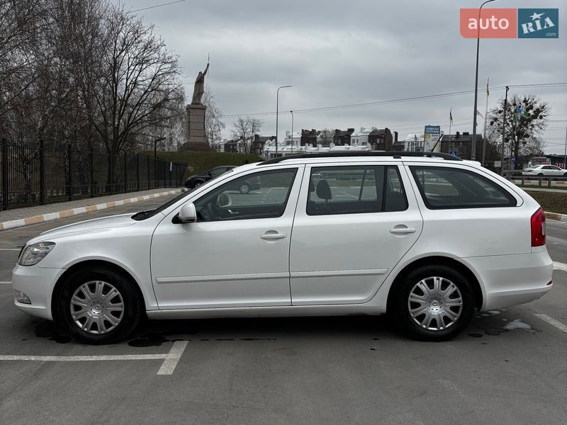 Универсал Skoda Octavia 2012 в Белогородке