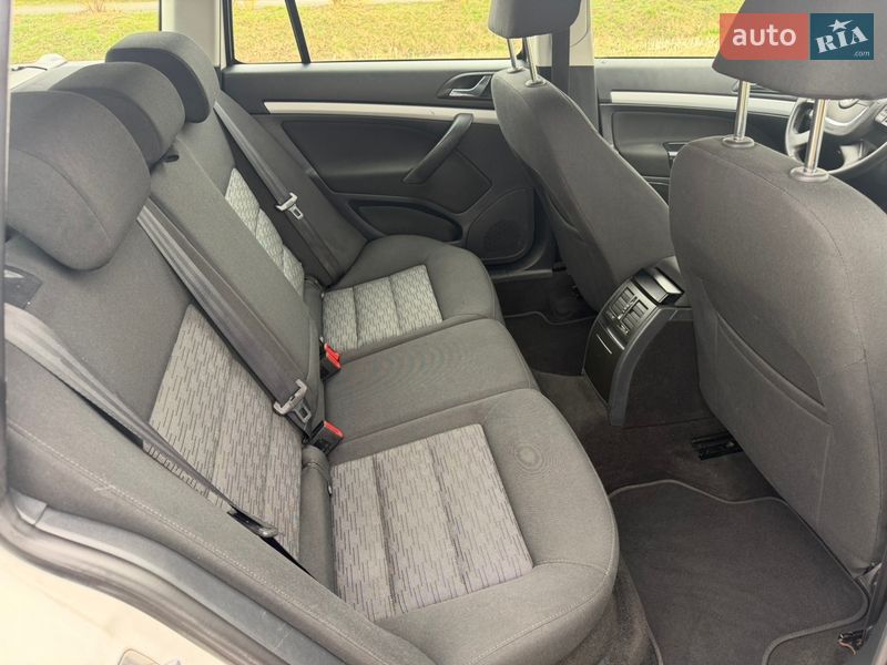 Универсал Skoda Octavia 2012 в Ровно