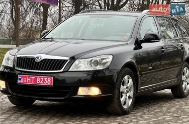 Универсал Skoda Octavia 2010 в Вознесенске