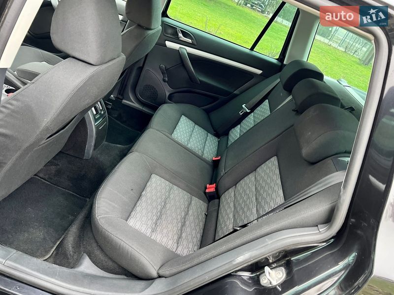 Универсал Skoda Octavia 2010 в Вознесенске