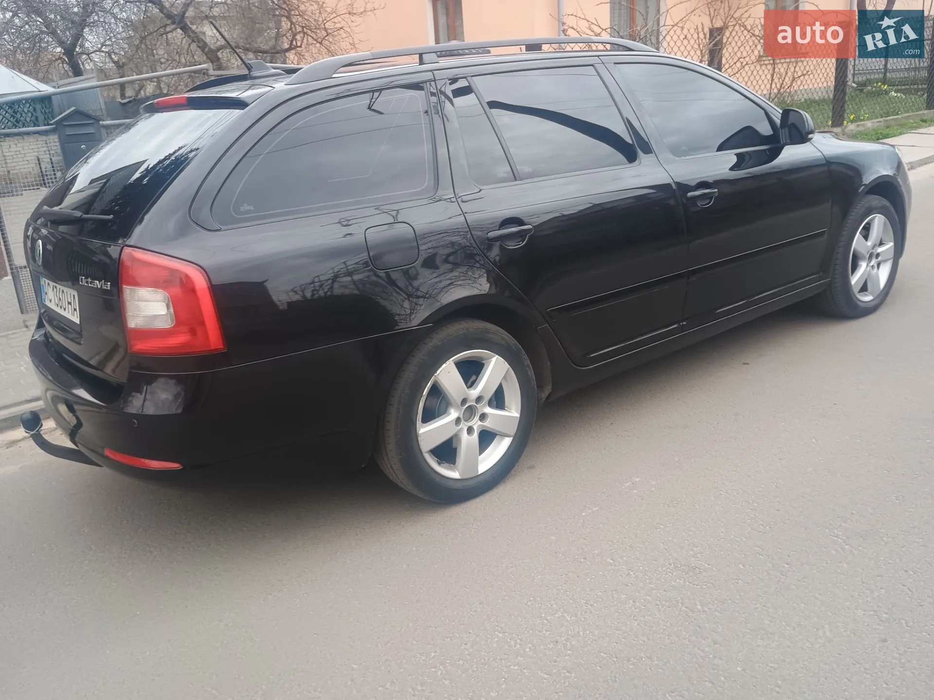 2010 Skoda Octavia - мініатюра 12