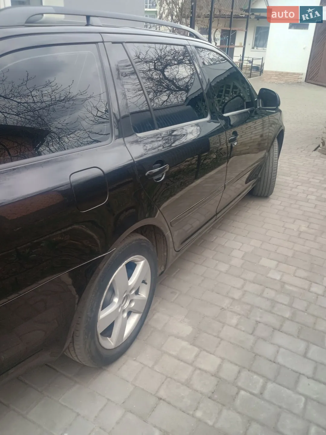 2010 Skoda Octavia - мініатюра 26