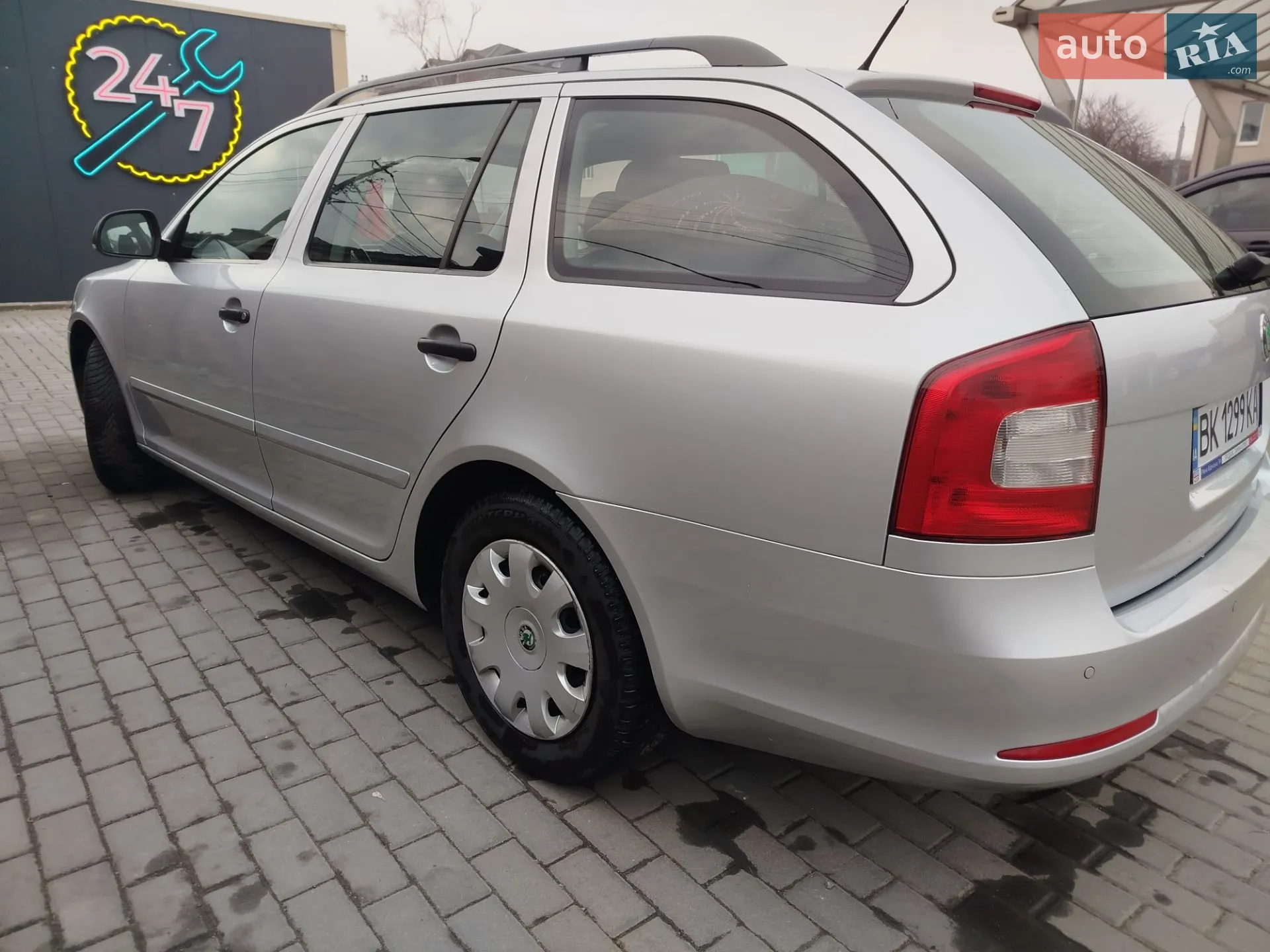 2010 Skoda Octavia - мініатюра 3