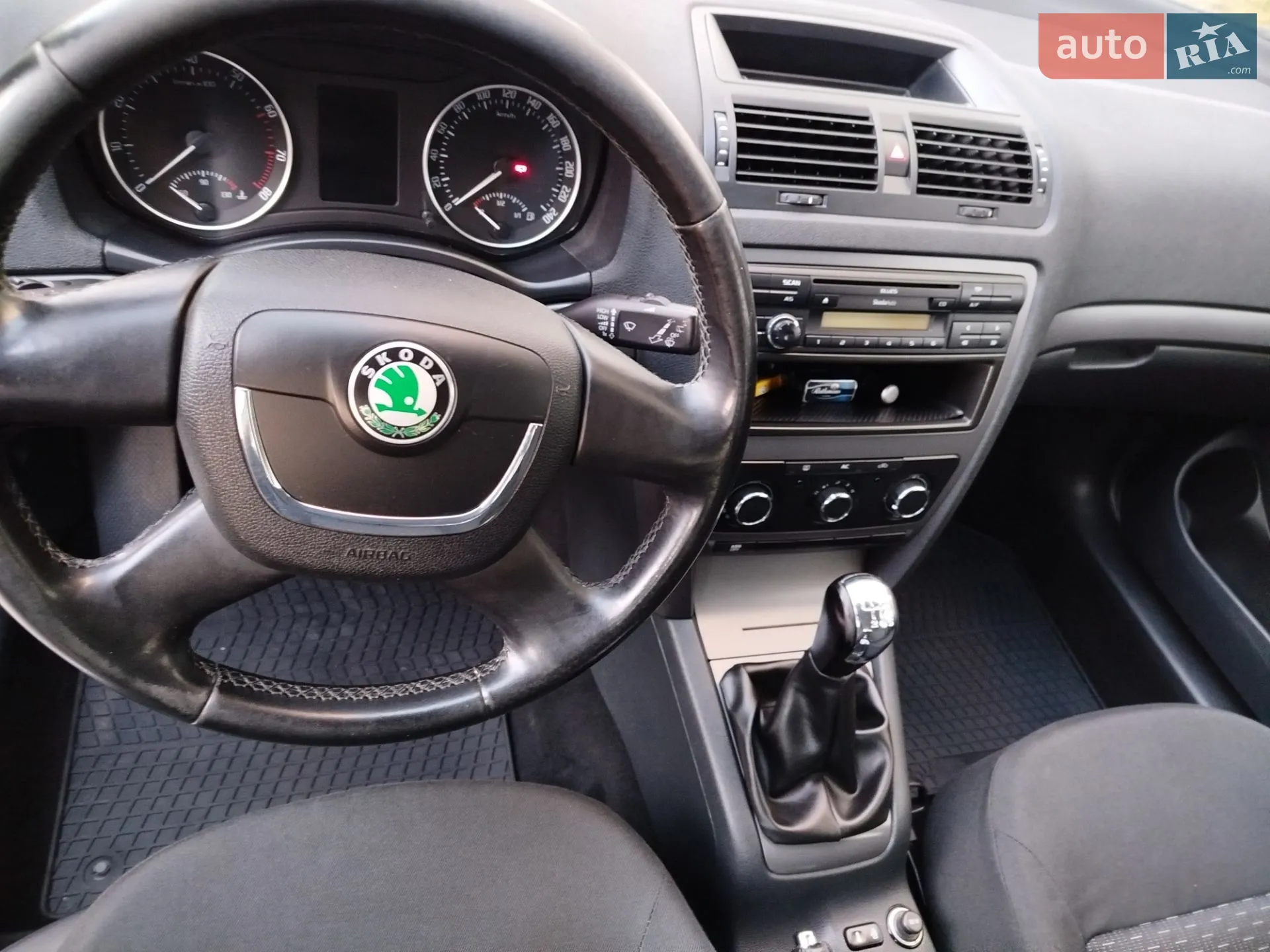 2010 Skoda Octavia - мініатюра 7