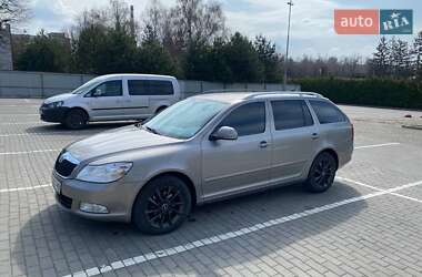 Універсал Skoda Octavia 2010 в Луцьку