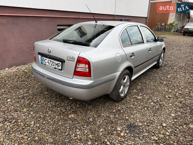 Лифтбек Skoda Octavia 2002 в Львове