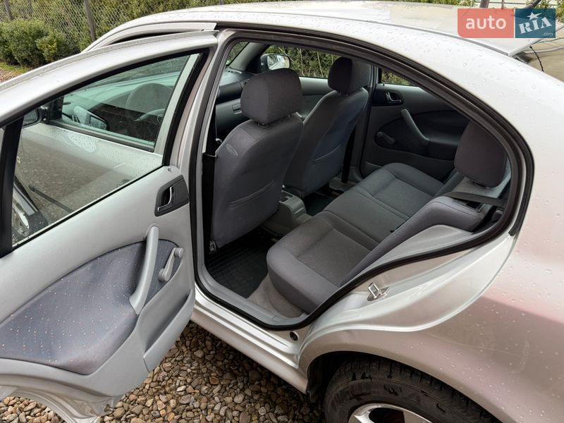 Лифтбек Skoda Octavia 2002 в Львове