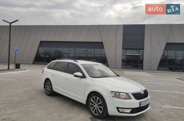 Універсал Skoda Octavia 2015 в Ужгороді