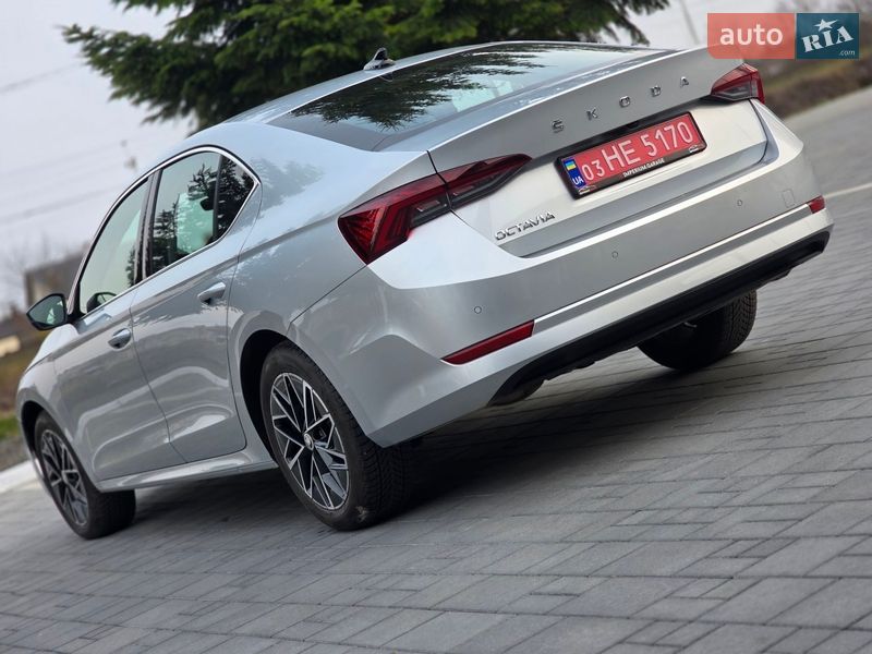 Ліфтбек Skoda Octavia 2024 в Самборі