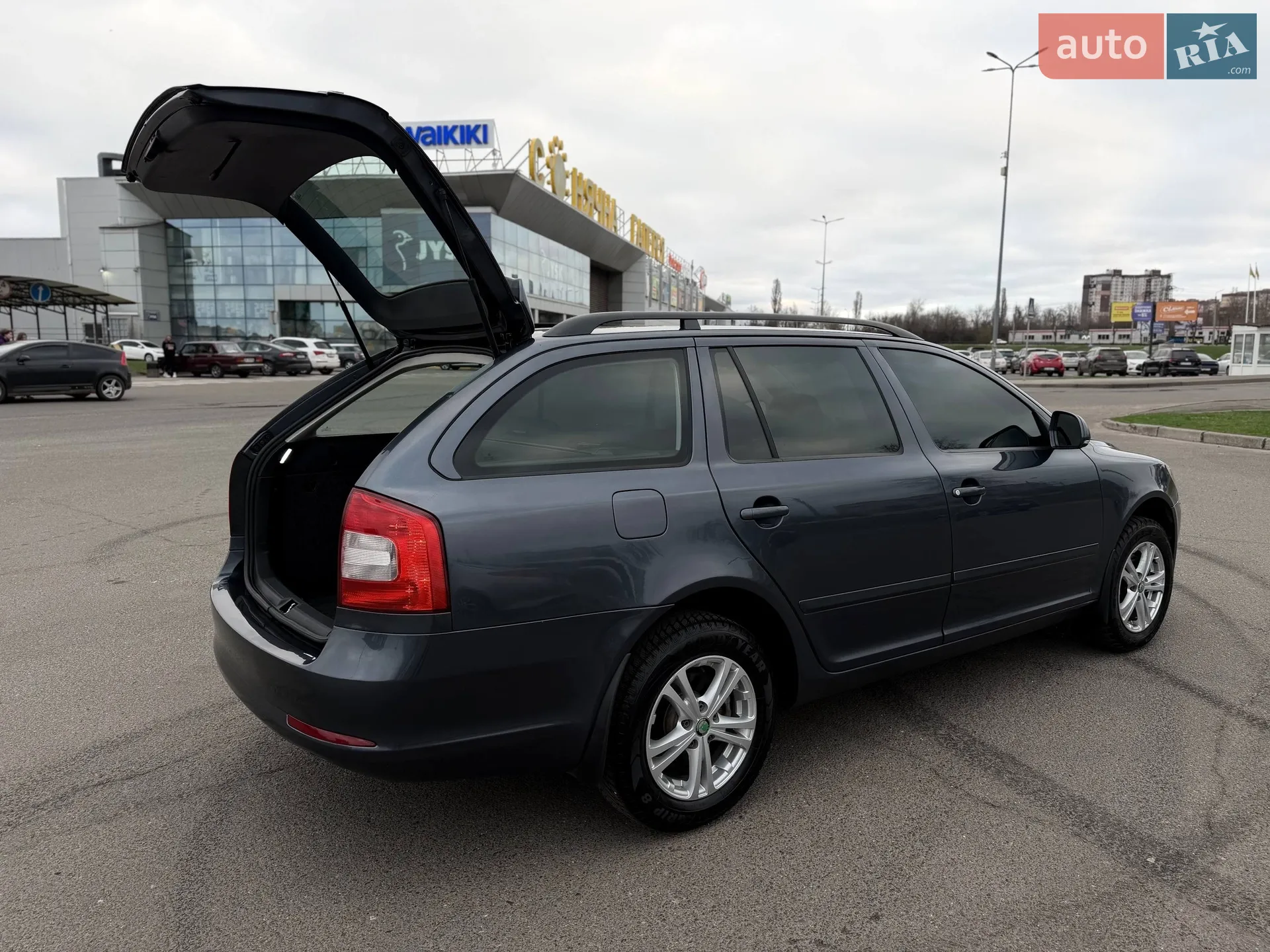 2010 Skoda Octavia - мініатюра 23