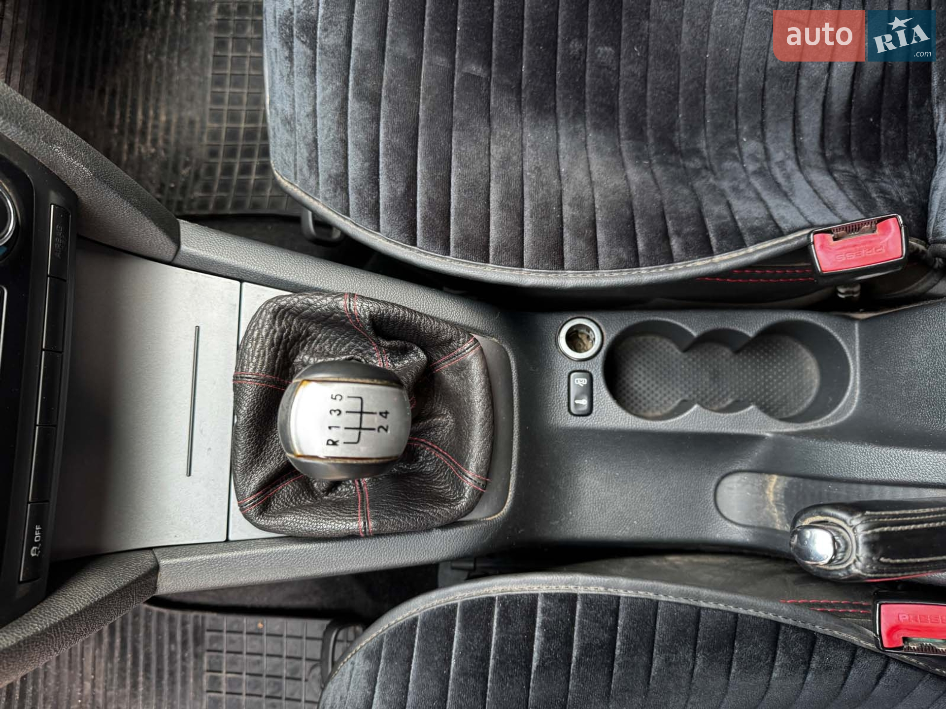 2011 Skoda Octavia - мініатюра 36