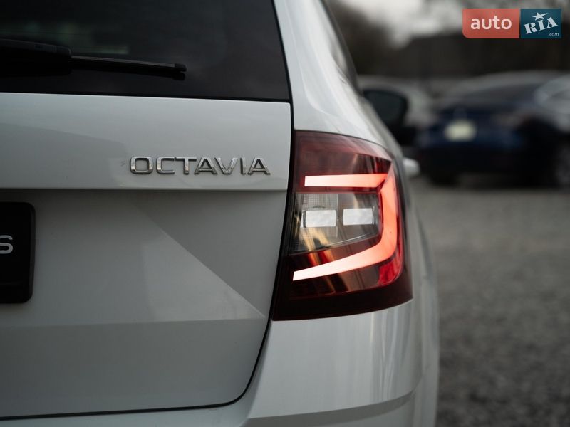 Універсал Skoda Octavia 2018 в Чернівцях