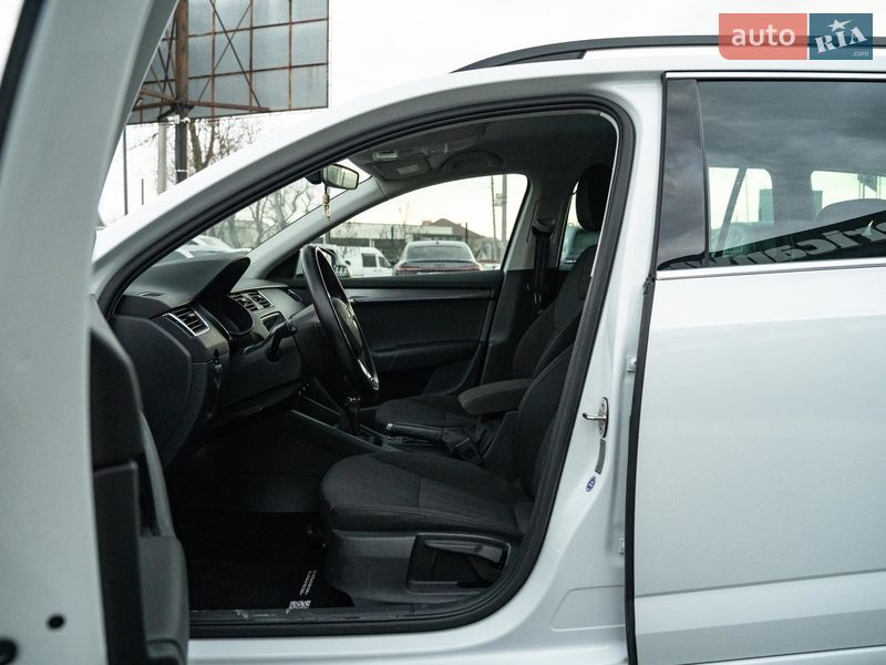 Універсал Skoda Octavia 2018 в Чернівцях