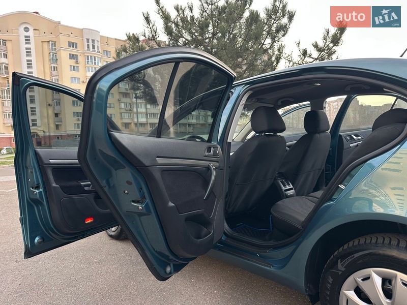 Лифтбек Skoda Octavia 2006 в Николаеве