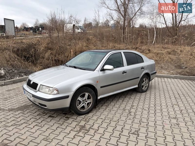 Лифтбек Skoda Octavia 1999 в Львове