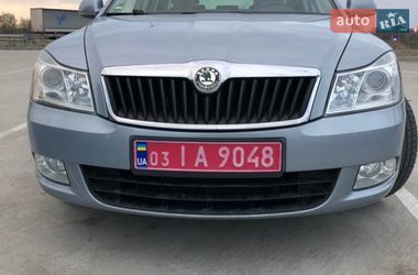 Универсал Skoda Octavia 2010 в Глухове