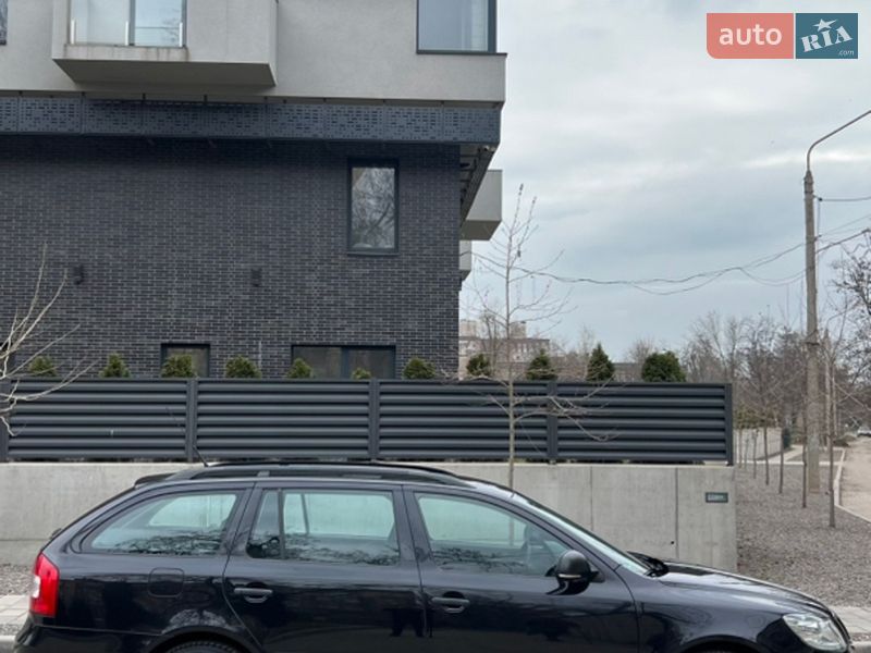 Універсал Skoda Octavia 2010 в Кривому Розі