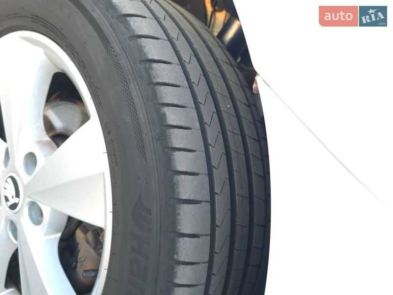 Універсал Skoda Octavia 2014 в Звягелі