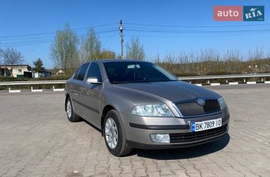 Лифтбек Skoda Octavia 2006 в Ровно