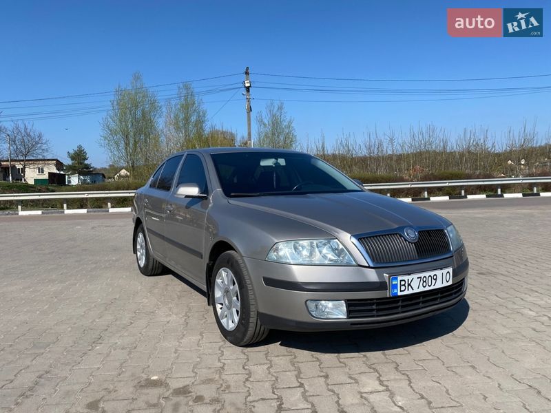 Лифтбек Skoda Octavia 2006 в Ровно фото Лифтбек Skoda Octavia 2006 в Ровно
