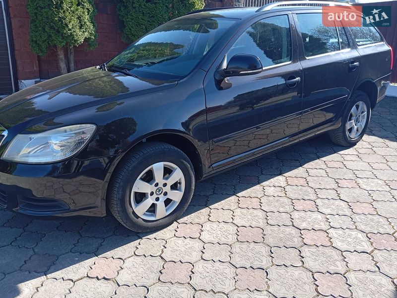 Универсал Skoda Octavia 2009 в Ровно