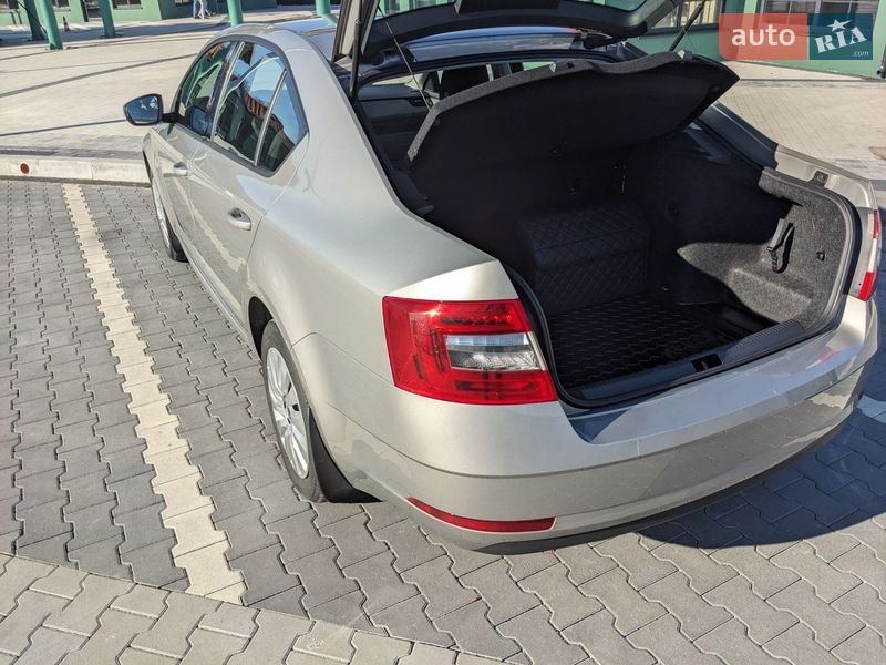 Ліфтбек Skoda Octavia 2018 в Ірпені