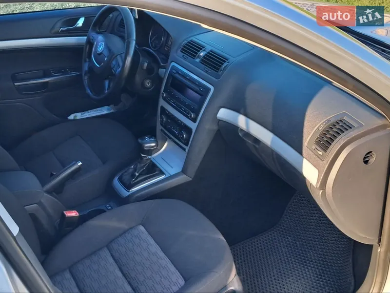 Skoda Octavia 2010 VIN TMBHT61Z3A2118124 фото оголошення 7 з 59