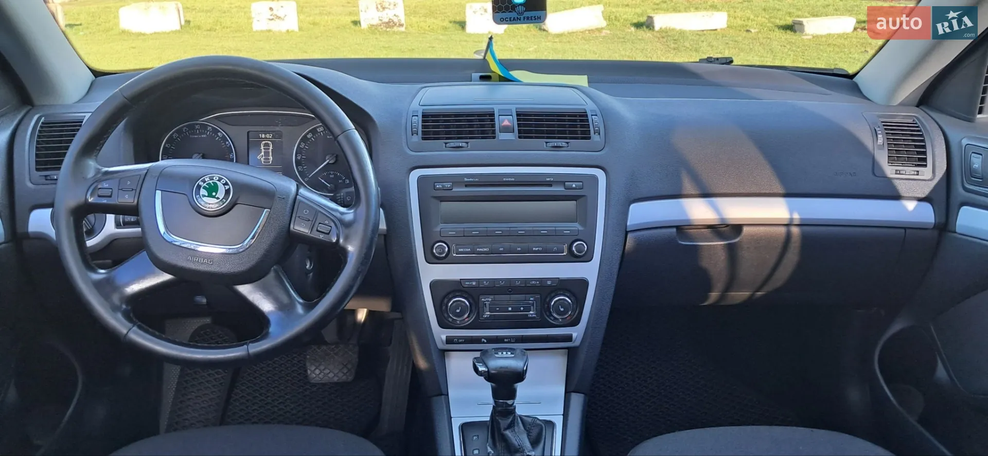 2010 Skoda Octavia - мініатюра 15
