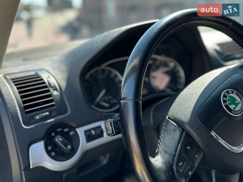 Універсал Skoda Octavia 2011 в Чернівцях