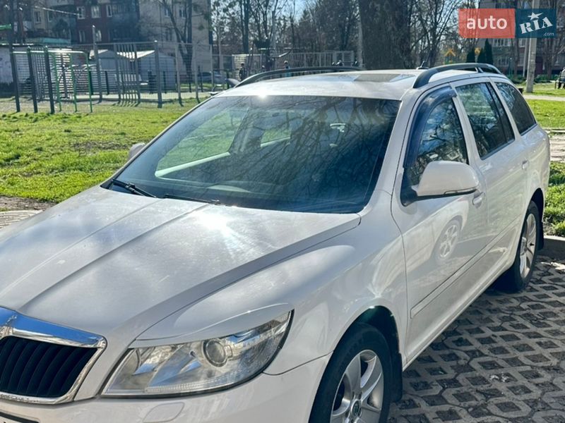 Універсал Skoda Octavia 2010 в Харкові