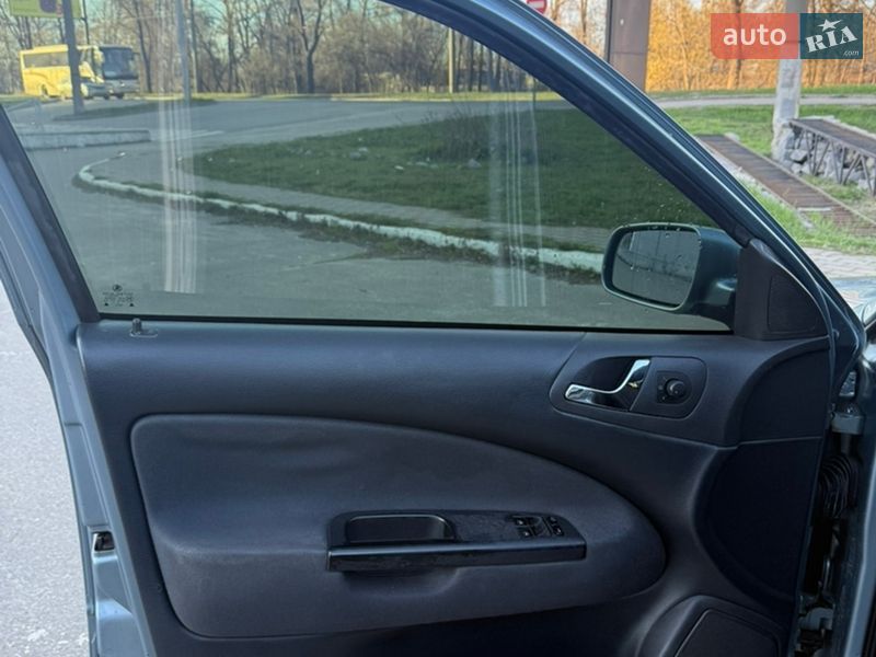 Універсал Skoda Octavia 2003 в Харкові