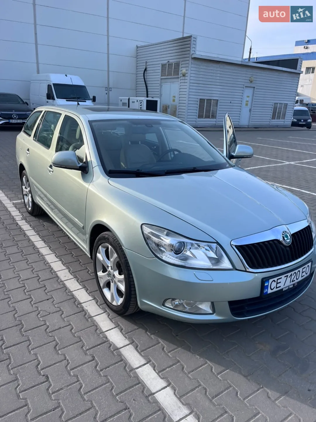2011 Skoda Octavia - мініатюра 10