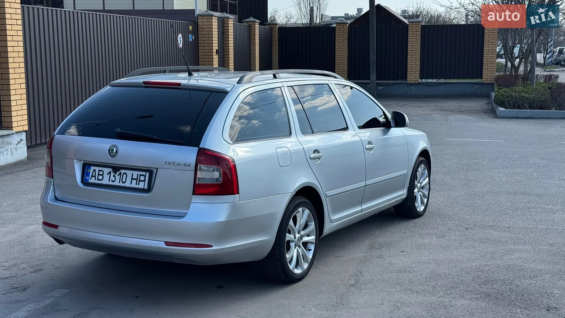 2010 Skoda Octavia - мініатюра 7