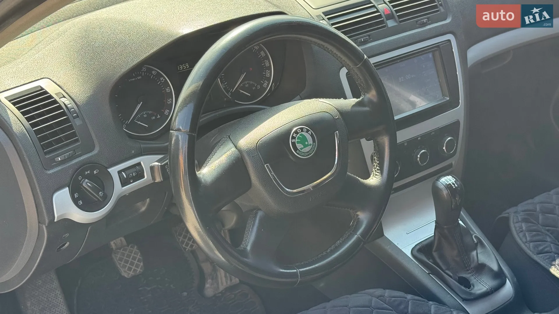 2010 Skoda Octavia - мініатюра 21
