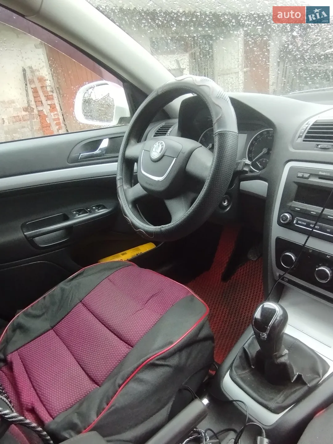 2011 Skoda Octavia - мініатюра 2