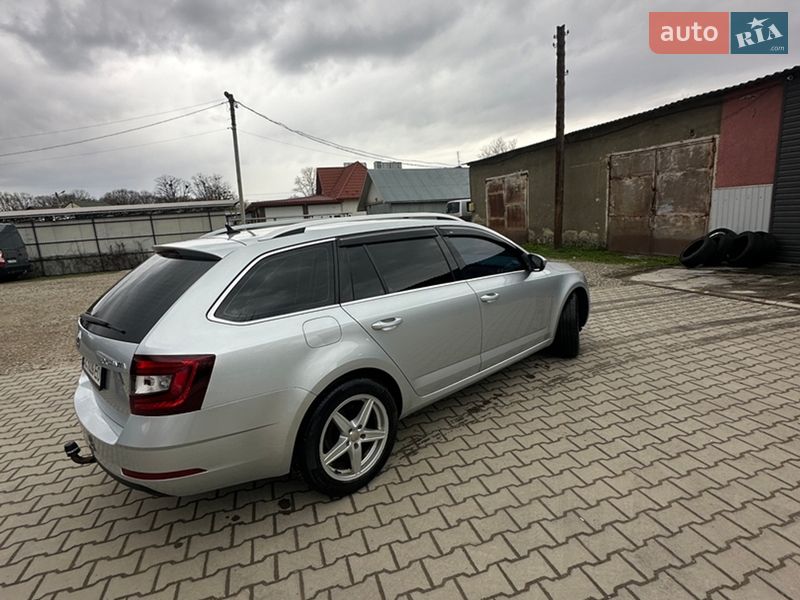 Універсал Skoda Octavia 2018 в Чернівцях