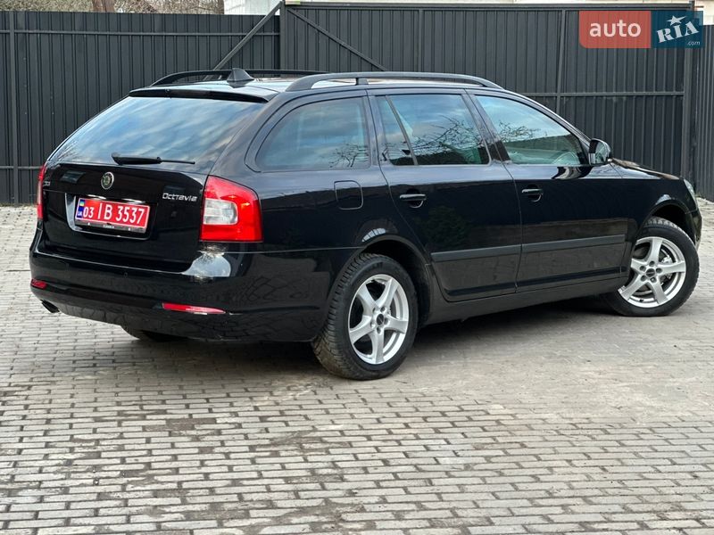 Універсал Skoda Octavia 2012 в Сарнах
