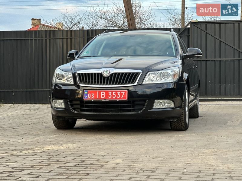 Універсал Skoda Octavia 2012 в Сарнах