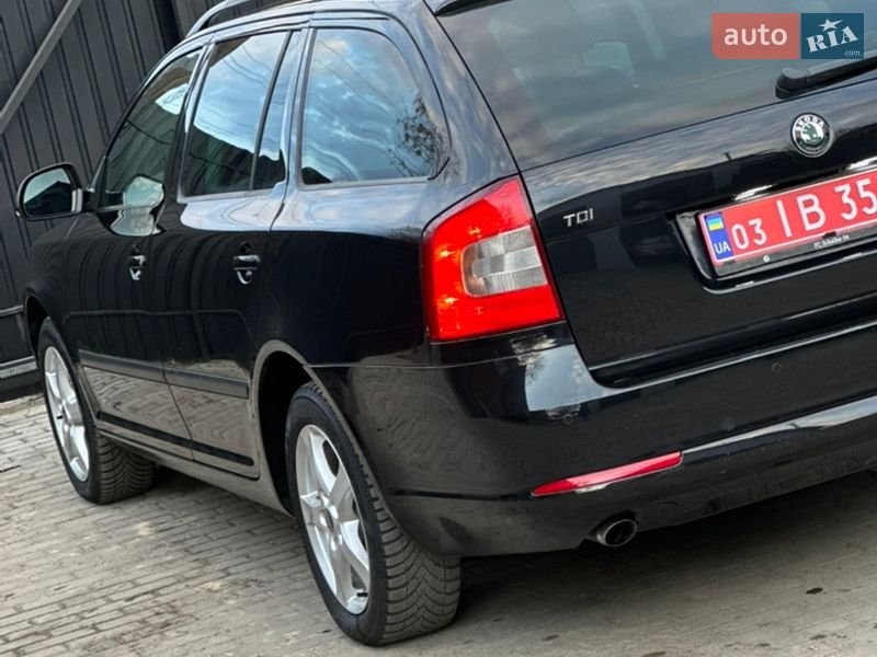 Універсал Skoda Octavia 2012 в Сарнах